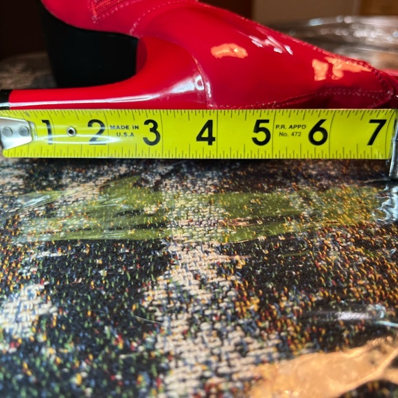 Women’s Red Thigh High Faux Patent Boots Size 8 M - Picture 8 of 12